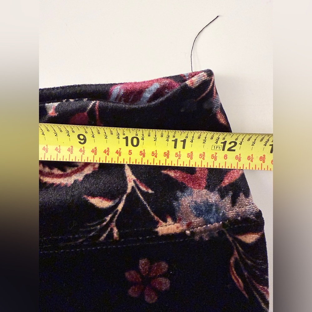 Floral Velvet Flare Pants - Picture 3 of 4